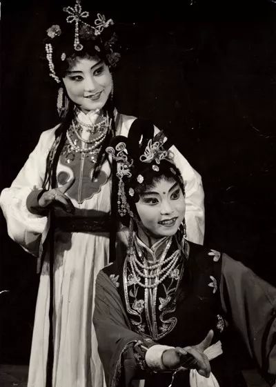 在《白蛇传》中饰演白蛇.jpg