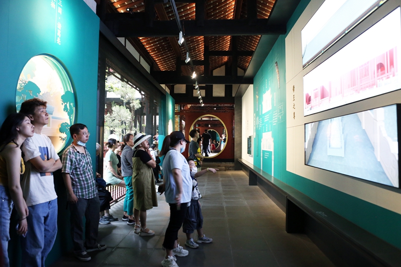 祠庙千秋观展2.jpg